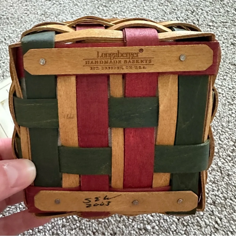 Longaberger 2003 Holiday Helper Basket‎